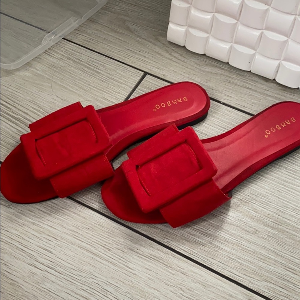 Red sandals - Picture 2 of 2